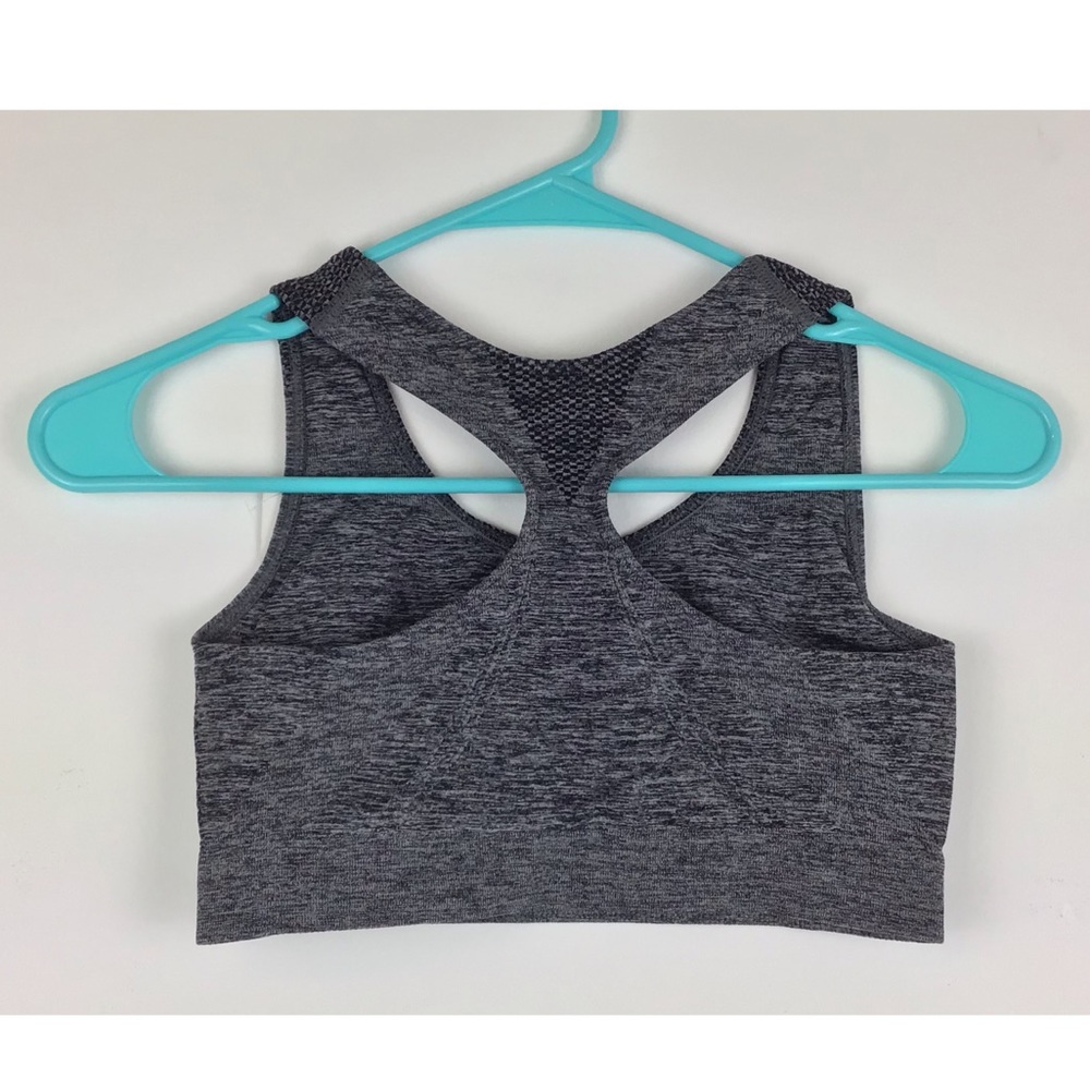 Seamless Sports Bra - Picture 2 of 7